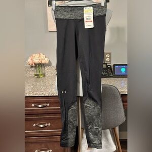 New NWT Under Armour cold gear fitted athletic leggings size XS extra small